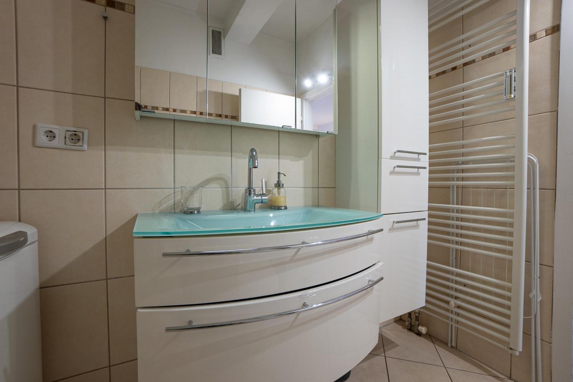 With A Private Terrace Located Right Near Belvedere Castle, 15 Minutes Away From Stephansdom * Wiedeń