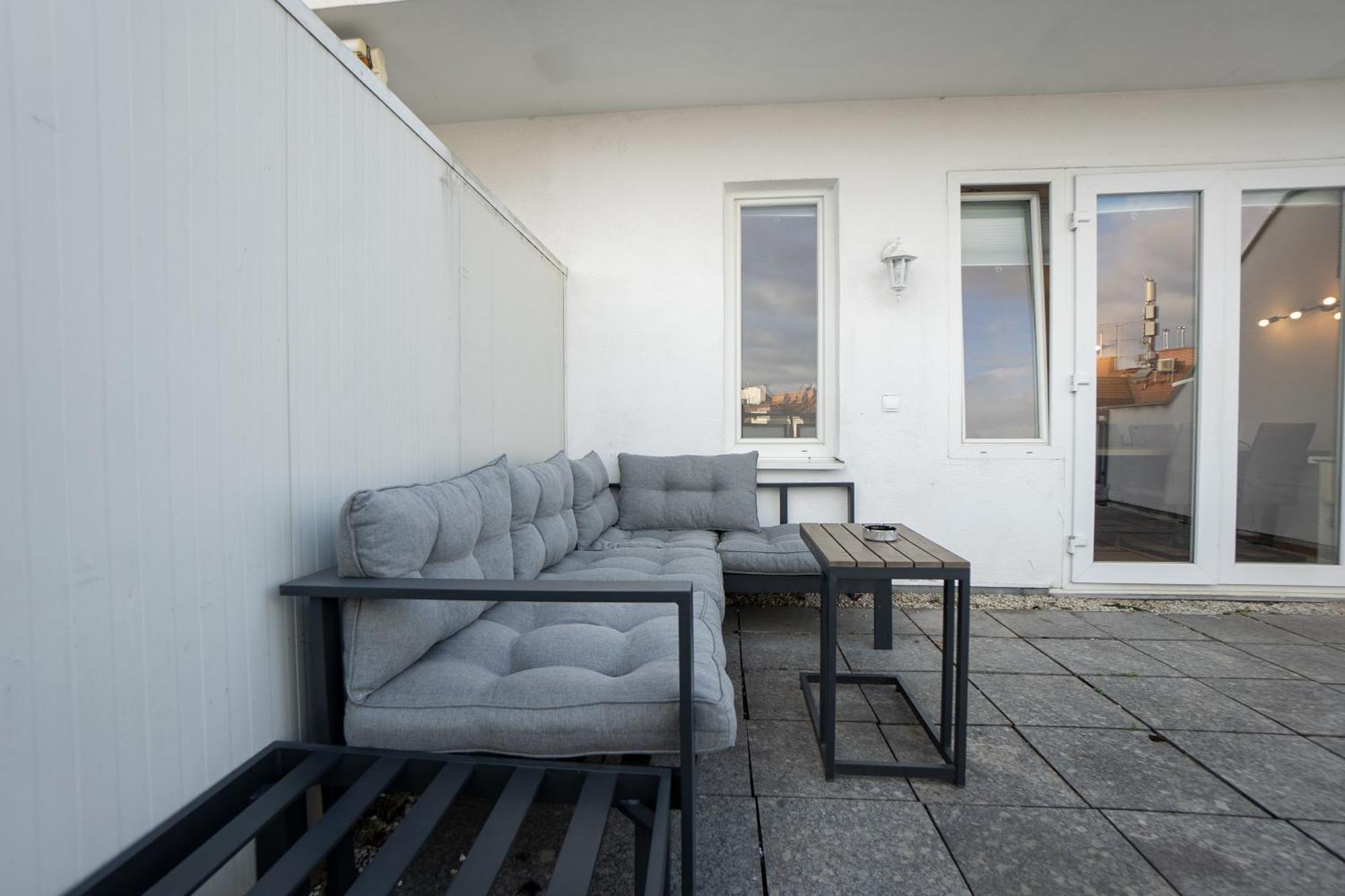 With A Private Terrace Located Right Near Belvedere Castle, 15 Minutes Away From Stephansdom Apartament *