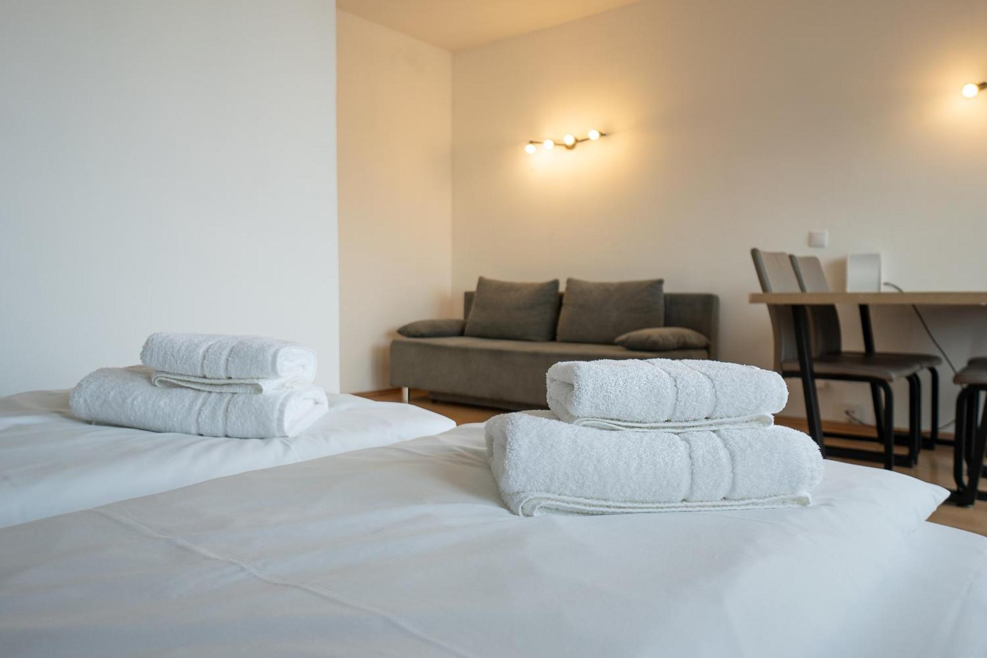 With A Private Terrace Located Right Near Belvedere Castle, 15 Minutes Away From Stephansdom Apartament Wiedeń