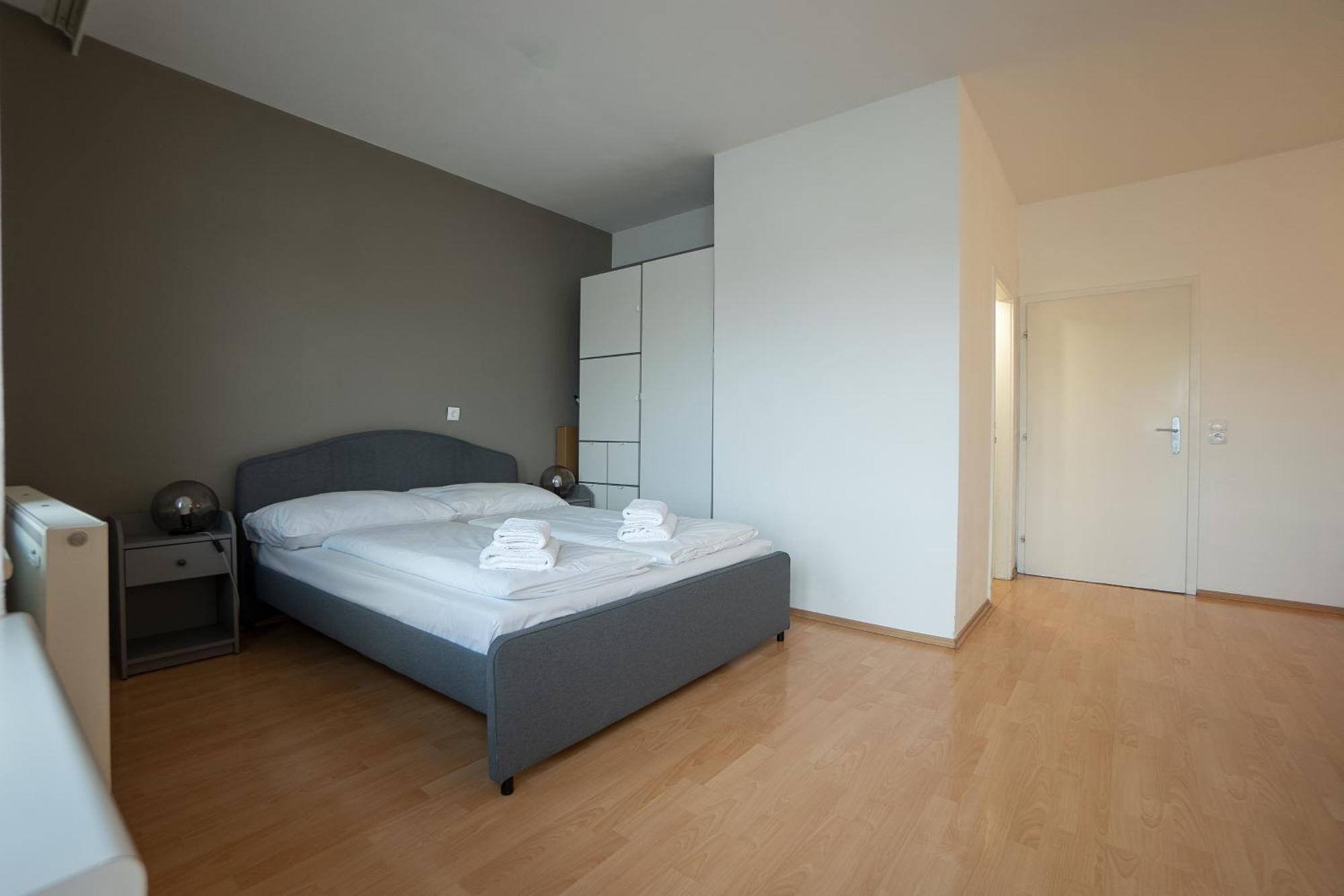 With A Private Terrace Located Right Near Belvedere Castle, 15 Minutes Away From Stephansdom Apartament